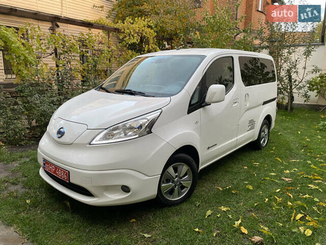 Белый Ниссан e-NV200, объемом двигателя 0 л и пробегом 47 тыс. км за 17888 $, фото 11 на Automoto.ua
