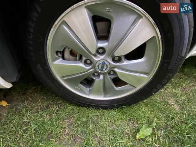 Белый Ниссан e-NV200, объемом двигателя 0 л и пробегом 47 тыс. км за 17888 $, фото 28 на Automoto.ua