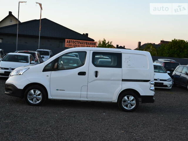 Белый Ниссан e-NV200, объемом двигателя 0 л и пробегом 60 тыс. км за 12999 $, фото 8 на Automoto.ua