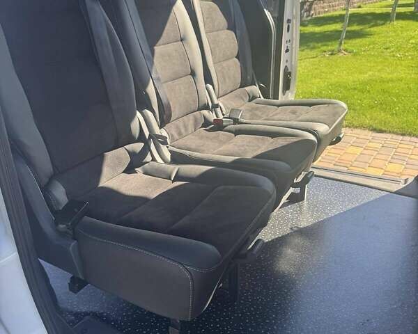 Белый Ниссан e-NV200, объемом двигателя 0 л и пробегом 65 тыс. км за 14800 $, фото 8 на Automoto.ua