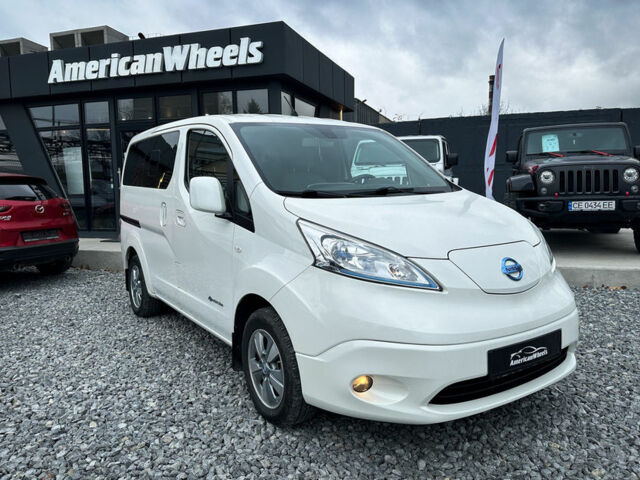 Белый Ниссан e-NV200, объемом двигателя 0 л и пробегом 142 тыс. км за 13900 $, фото 1 на Automoto.ua