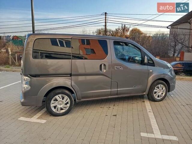 Бежевый Ниссан e-NV200, объемом двигателя 0 л и пробегом 133 тыс. км за 9400 $, фото 6 на Automoto.ua