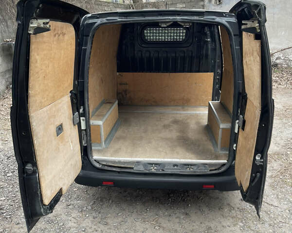 Черный Ниссан e-NV200, объемом двигателя 0 л и пробегом 96 тыс. км за 7900 $, фото 2 на Automoto.ua