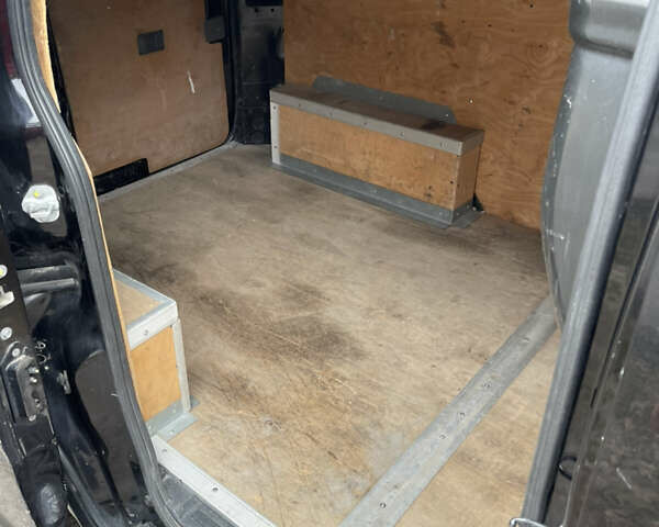 Черный Ниссан e-NV200, объемом двигателя 0 л и пробегом 96 тыс. км за 7900 $, фото 3 на Automoto.ua