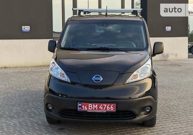 Черный Ниссан e-NV200, объемом двигателя 0 л и пробегом 120 тыс. км за 12500 $, фото 5 на Automoto.ua