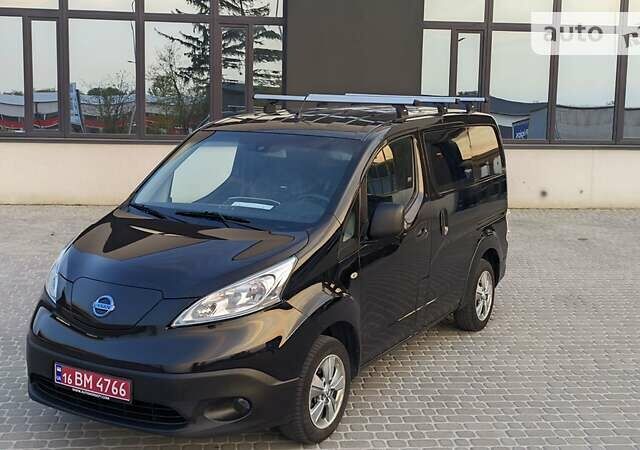 Чорний Ніссан e-NV200, об'ємом двигуна 0 л та пробігом 120 тис. км за 12500 $, фото 3 на Automoto.ua