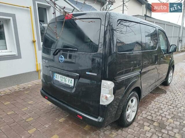 Черный Ниссан e-NV200, объемом двигателя 0 л и пробегом 63 тыс. км за 10200 $, фото 14 на Automoto.ua