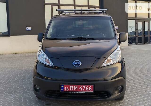 Чорний Ніссан e-NV200, об'ємом двигуна 0 л та пробігом 120 тис. км за 12500 $, фото 4 на Automoto.ua