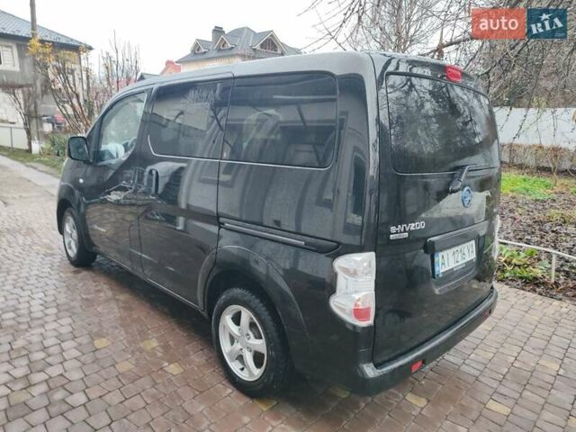 Черный Ниссан e-NV200, объемом двигателя 0 л и пробегом 63 тыс. км за 10200 $, фото 3 на Automoto.ua