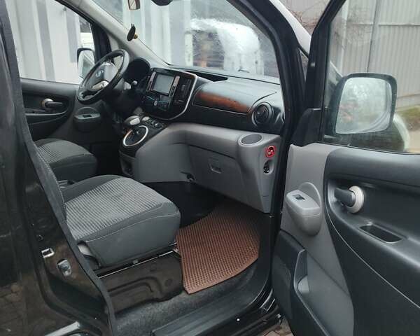 Черный Ниссан e-NV200, объемом двигателя 0 л и пробегом 63 тыс. км за 10200 $, фото 12 на Automoto.ua