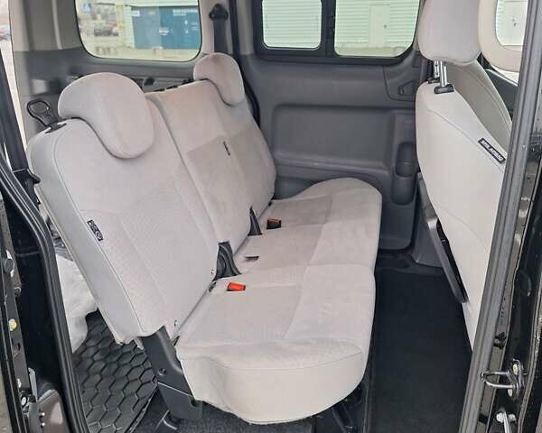Чорний Ніссан e-NV200, об'ємом двигуна 0 л та пробігом 92 тис. км за 10700 $, фото 9 на Automoto.ua