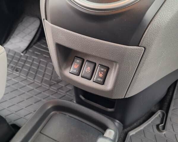 Чорний Ніссан e-NV200, об'ємом двигуна 0 л та пробігом 92 тис. км за 10700 $, фото 17 на Automoto.ua