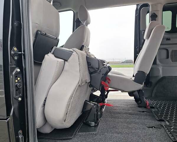 Чорний Ніссан e-NV200, об'ємом двигуна 0 л та пробігом 92 тис. км за 10700 $, фото 35 на Automoto.ua