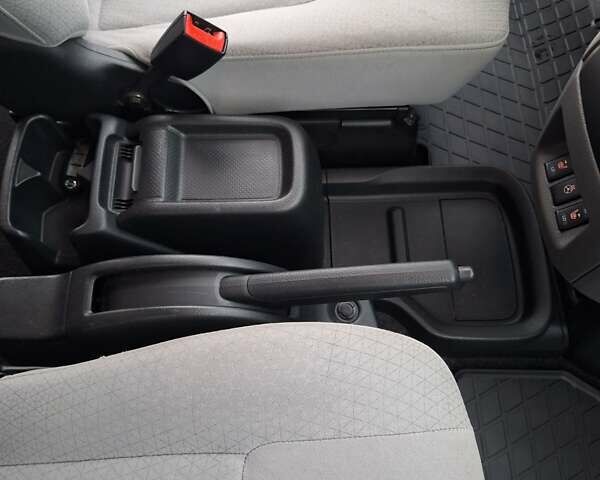 Чорний Ніссан e-NV200, об'ємом двигуна 0 л та пробігом 92 тис. км за 10700 $, фото 14 на Automoto.ua