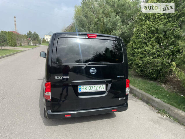 Чорний Ніссан e-NV200, об'ємом двигуна 0 л та пробігом 149 тис. км за 12000 $, фото 45 на Automoto.ua