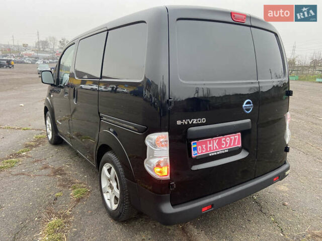 Черный Ниссан e-NV200, объемом двигателя 0 л и пробегом 48 тыс. км за 10500 $, фото 9 на Automoto.ua