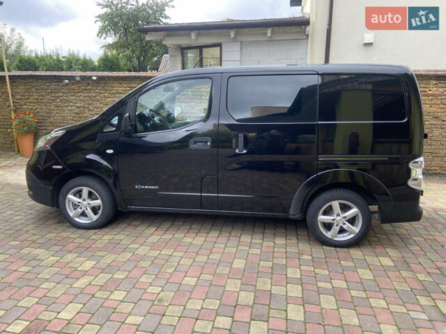 Черный Ниссан e-NV200, объемом двигателя 0 л и пробегом 48 тыс. км за 10850 $, фото 8 на Automoto.ua