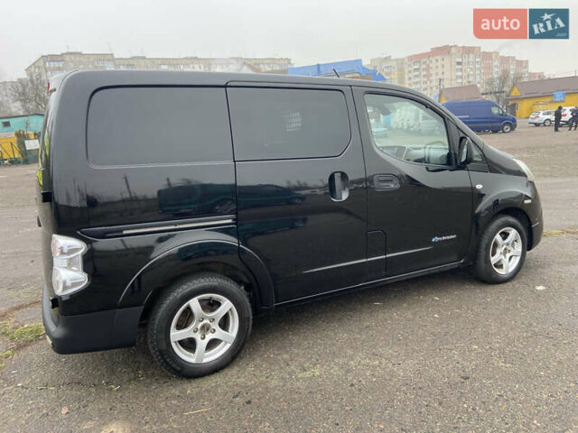 Черный Ниссан e-NV200, объемом двигателя 0 л и пробегом 48 тыс. км за 10500 $, фото 6 на Automoto.ua