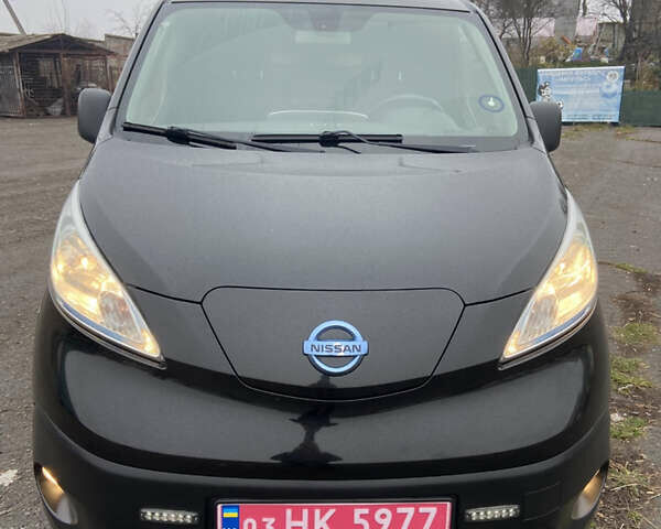 Черный Ниссан e-NV200, объемом двигателя 0 л и пробегом 48 тыс. км за 10500 $, фото 1 на Automoto.ua