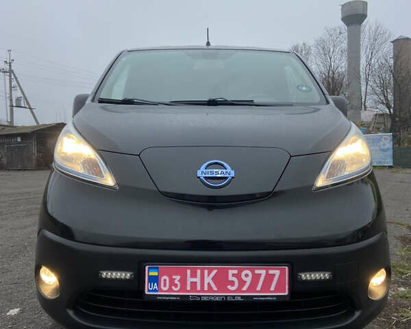 Черный Ниссан e-NV200, объемом двигателя 0 л и пробегом 48 тыс. км за 10500 $, фото 2 на Automoto.ua