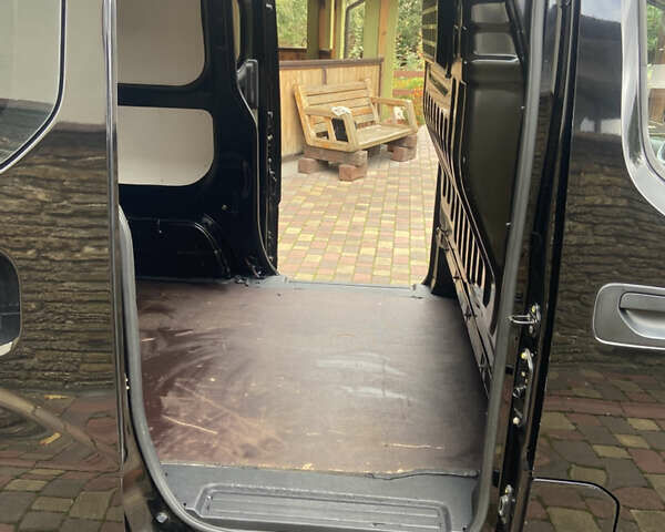 Черный Ниссан e-NV200, объемом двигателя 0 л и пробегом 48 тыс. км за 10850 $, фото 20 на Automoto.ua