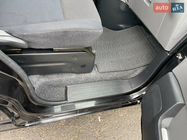 Черный Ниссан e-NV200, объемом двигателя 0 л и пробегом 48 тыс. км за 10500 $, фото 40 на Automoto.ua