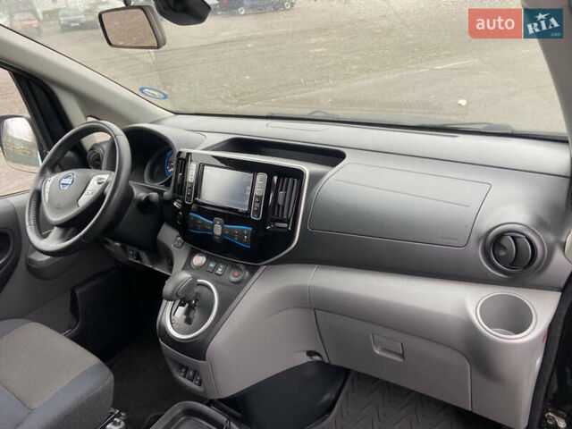 Черный Ниссан e-NV200, объемом двигателя 0 л и пробегом 48 тыс. км за 10500 $, фото 41 на Automoto.ua