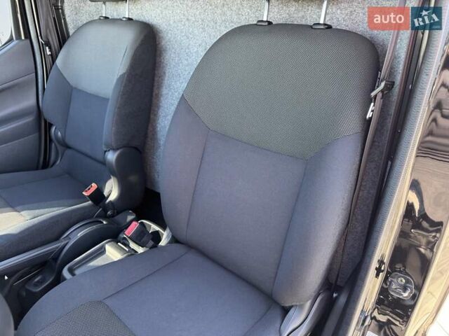 Черный Ниссан e-NV200, объемом двигателя 0 л и пробегом 32 тыс. км за 16900 $, фото 19 на Automoto.ua