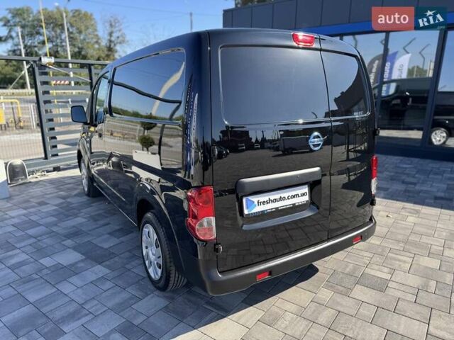 Черный Ниссан e-NV200, объемом двигателя 0 л и пробегом 32 тыс. км за 16900 $, фото 10 на Automoto.ua