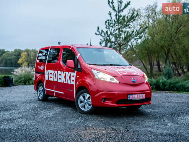 Червоний Ніссан e-NV200, об'ємом двигуна 0 л та пробігом 29 тис. км за 17400 $, фото 2 на Automoto.ua