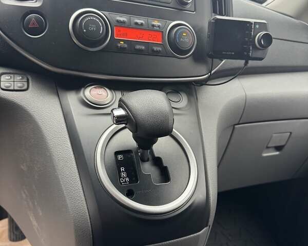 Червоний Ніссан e-NV200, об'ємом двигуна 0 л та пробігом 36 тис. км за 8990 $, фото 17 на Automoto.ua