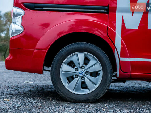 Червоний Ніссан e-NV200, об'ємом двигуна 0 л та пробігом 29 тис. км за 17400 $, фото 14 на Automoto.ua