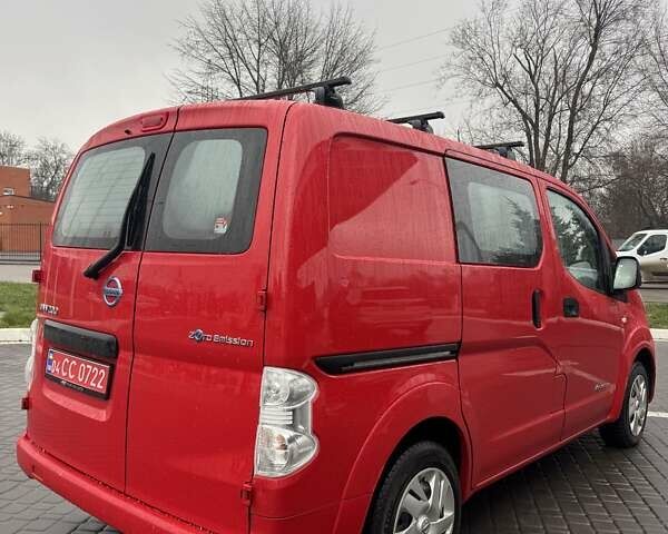 Червоний Ніссан e-NV200, об'ємом двигуна 0 л та пробігом 36 тис. км за 8990 $, фото 12 на Automoto.ua
