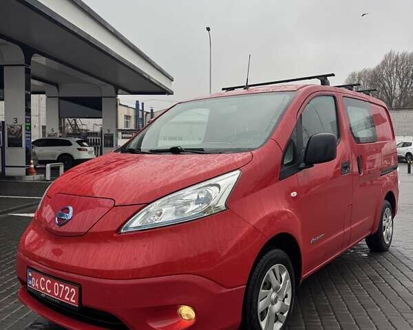 Червоний Ніссан e-NV200, об'ємом двигуна 0 л та пробігом 36 тис. км за 8990 $, фото 6 на Automoto.ua