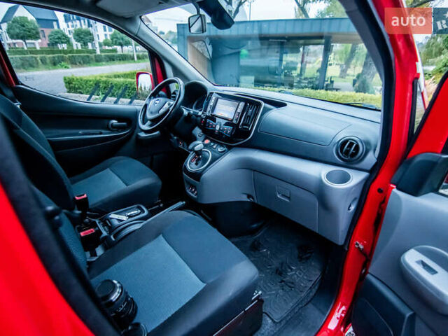 Червоний Ніссан e-NV200, об'ємом двигуна 0 л та пробігом 29 тис. км за 17400 $, фото 20 на Automoto.ua