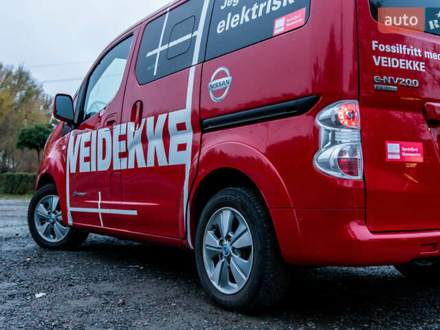Червоний Ніссан e-NV200, об'ємом двигуна 0 л та пробігом 29 тис. км за 17400 $, фото 11 на Automoto.ua