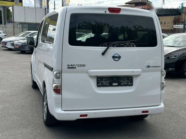 Ниссан e-NV200, объемом двигателя 4.25 л и пробегом 61 тыс. км за 18000 $, фото 10 на Automoto.ua