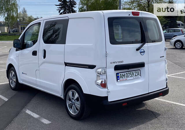 Ниссан e-NV200, объемом двигателя 0 л и пробегом 45 тыс. км за 10990 $, фото 5 на Automoto.ua