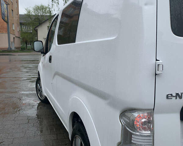 Ніссан e-NV200, об'ємом двигуна 0 л та пробігом 100 тис. км за 9400 $, фото 5 на Automoto.ua