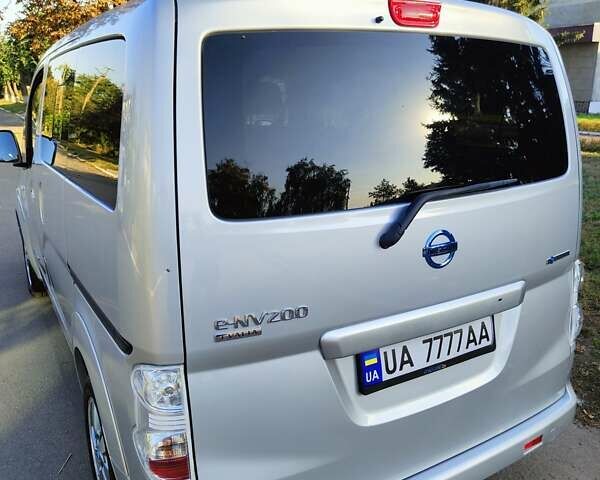 Ниссан e-NV200, объемом двигателя 0 л и пробегом 119 тыс. км за 11950 $, фото 4 на Automoto.ua
