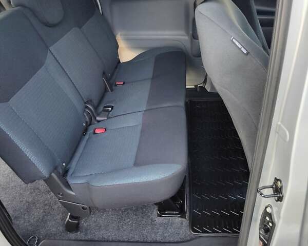 Ниссан e-NV200, объемом двигателя 0 л и пробегом 119 тыс. км за 11950 $, фото 26 на Automoto.ua