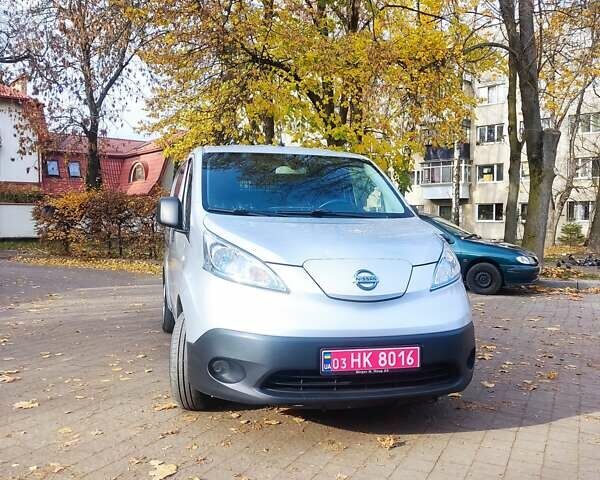 Сірий Ніссан e-NV200, об'ємом двигуна 0 л та пробігом 157 тис. км за 11699 $, фото 5 на Automoto.ua