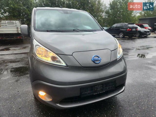Сірий Ніссан e-NV200, об'ємом двигуна 0 л та пробігом 69 тис. км за 6700 $, фото 4 на Automoto.ua
