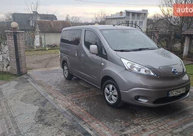 Серый Ниссан e-NV200, объемом двигателя 0 л и пробегом 93 тыс. км за 9300 $, фото 1 на Automoto.ua
