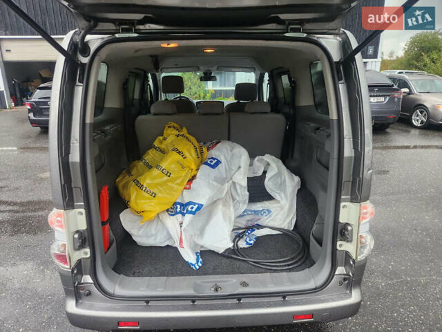 Сірий Ніссан e-NV200, об'ємом двигуна 0 л та пробігом 69 тис. км за 6700 $, фото 5 на Automoto.ua