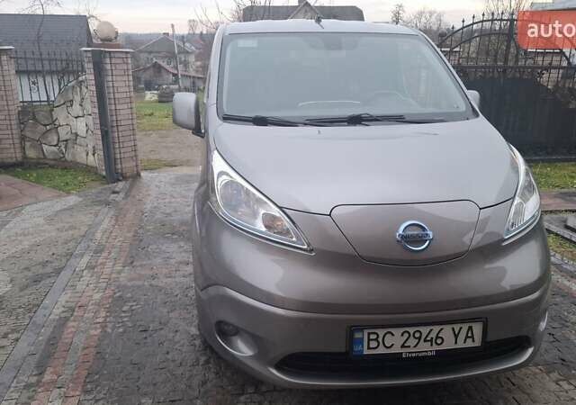 Серый Ниссан e-NV200, объемом двигателя 0 л и пробегом 93 тыс. км за 9300 $, фото 3 на Automoto.ua