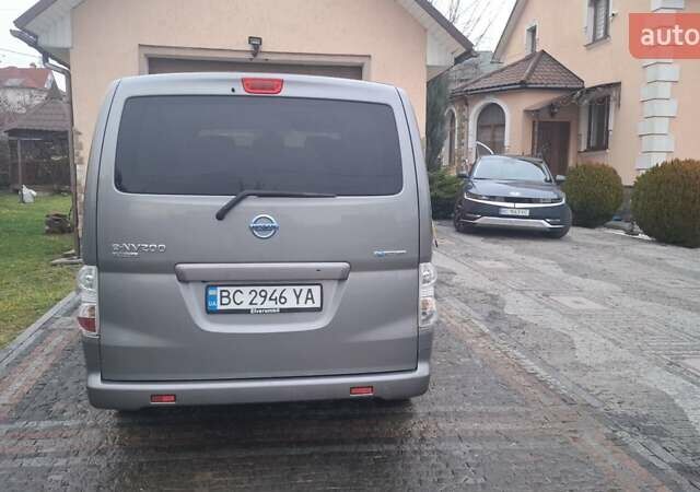 Серый Ниссан e-NV200, объемом двигателя 0 л и пробегом 93 тыс. км за 9300 $, фото 5 на Automoto.ua