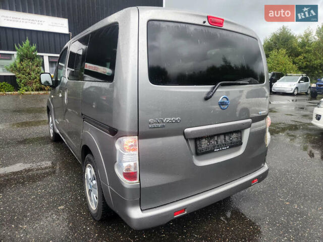 Сірий Ніссан e-NV200, об'ємом двигуна 0 л та пробігом 69 тис. км за 6700 $, фото 2 на Automoto.ua