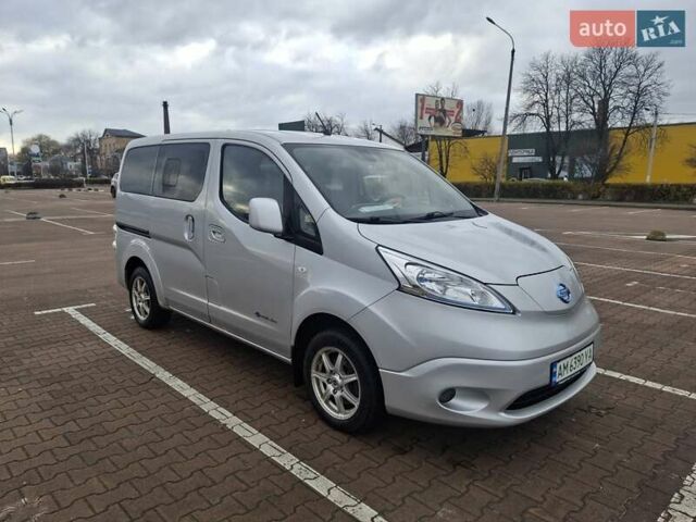 Серый Ниссан e-NV200, объемом двигателя 0 л и пробегом 126 тыс. км за 9950 $, фото 4 на Automoto.ua