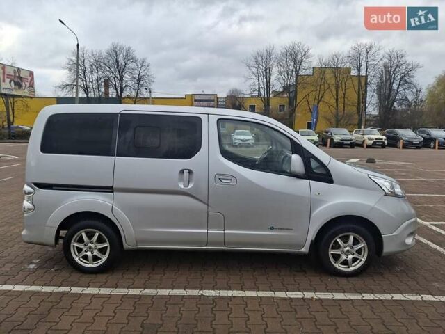 Серый Ниссан e-NV200, объемом двигателя 0 л и пробегом 126 тыс. км за 9950 $, фото 5 на Automoto.ua